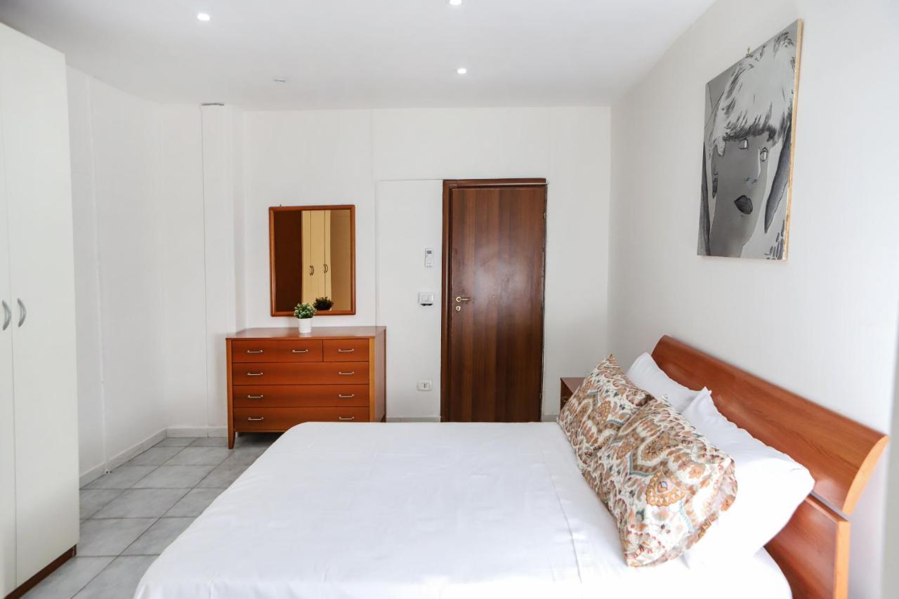 Napoli Centrale Budget Apartment Kültér fotó